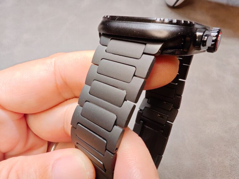 「純チタン製コンパチブルAppleWatchバンド」