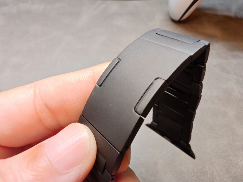 「純チタン製コンパチブルAppleWatchバンド」