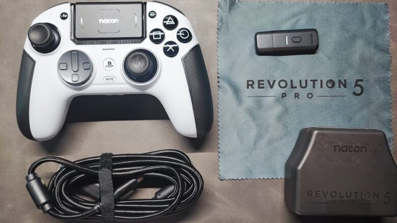 NACON REVOLUTION 5 PROの同梱物