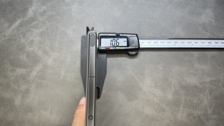 RedMagic 10 Air付属ケースのサイズ