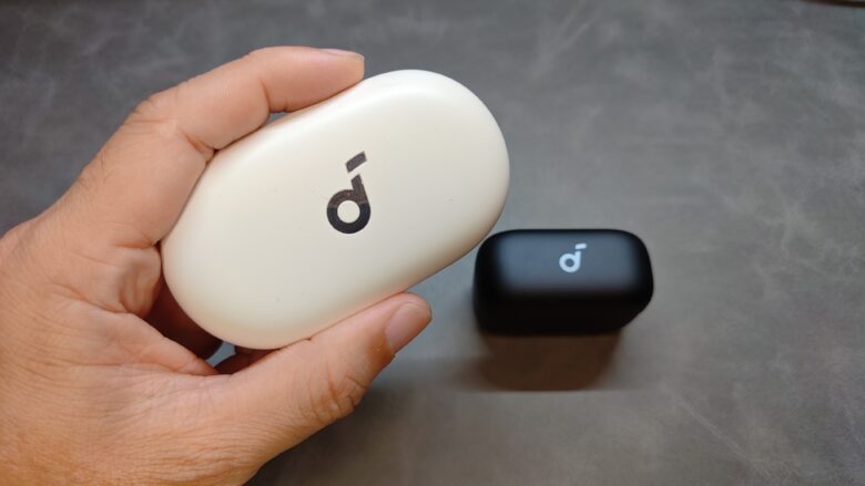 Anker Soundcore AeroClipとAnker Soundcore Aero Fitと比較