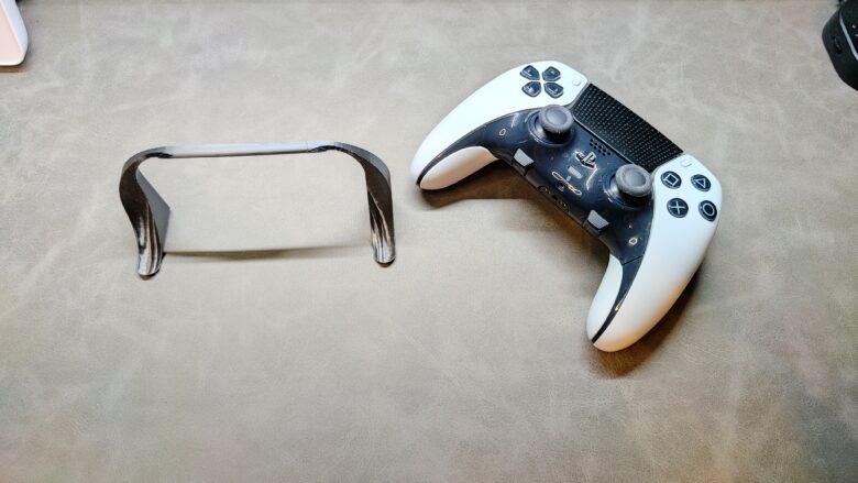 3Dプリンターで印刷したDualSenseEdgeミニマルスタンド