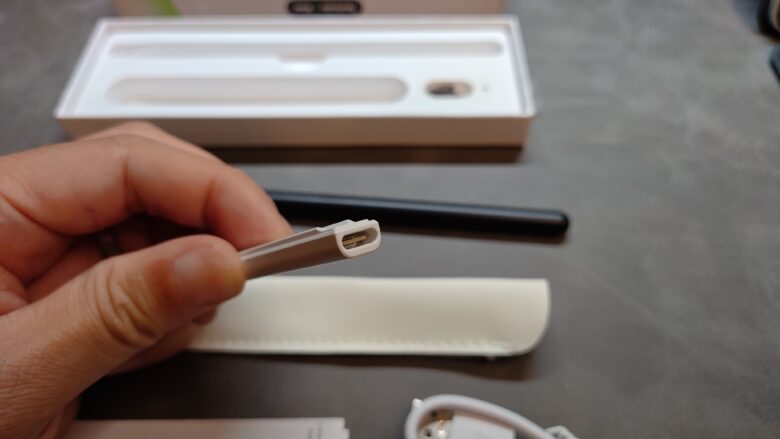 磁気吸着充電器